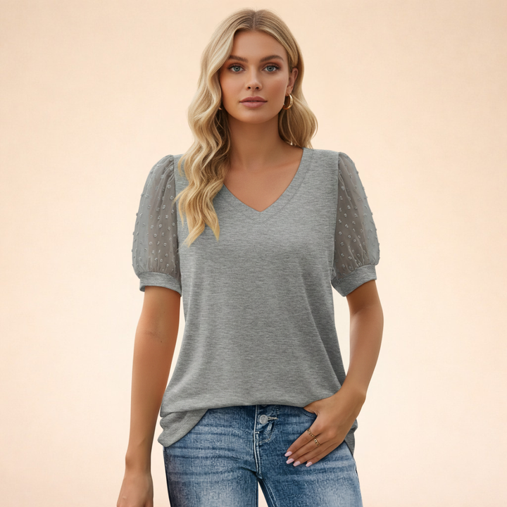 Liora | Lightweight and versatile festive top